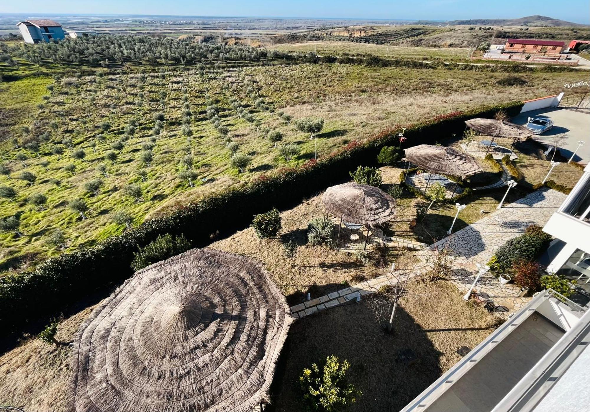 Kodra E Godenve Hotell Vile-Ballaj Exteriör bild