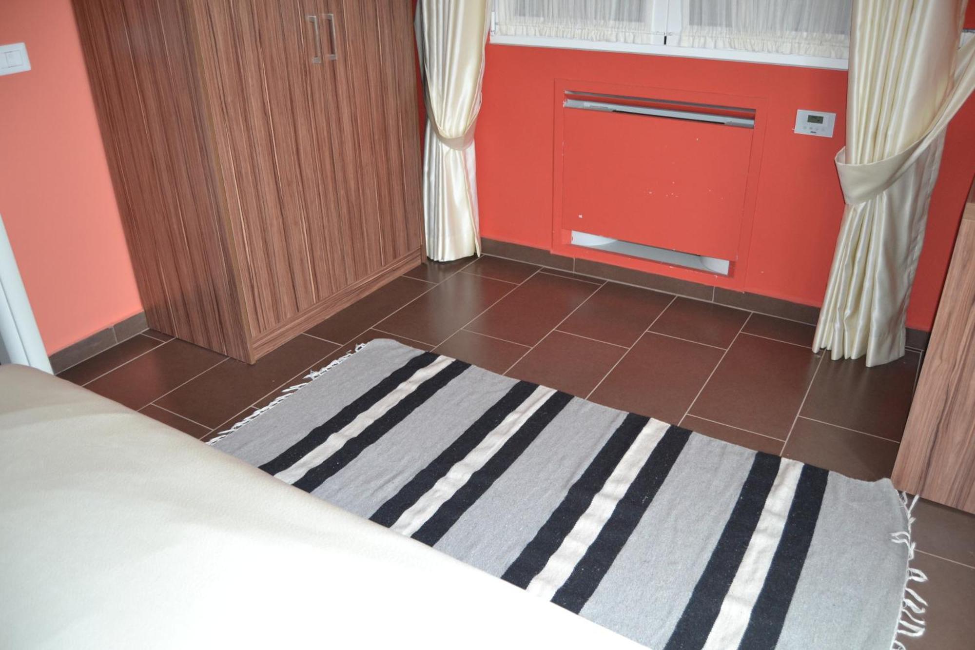 Kodra E Godenve Hotell Vile-Ballaj Rum bild