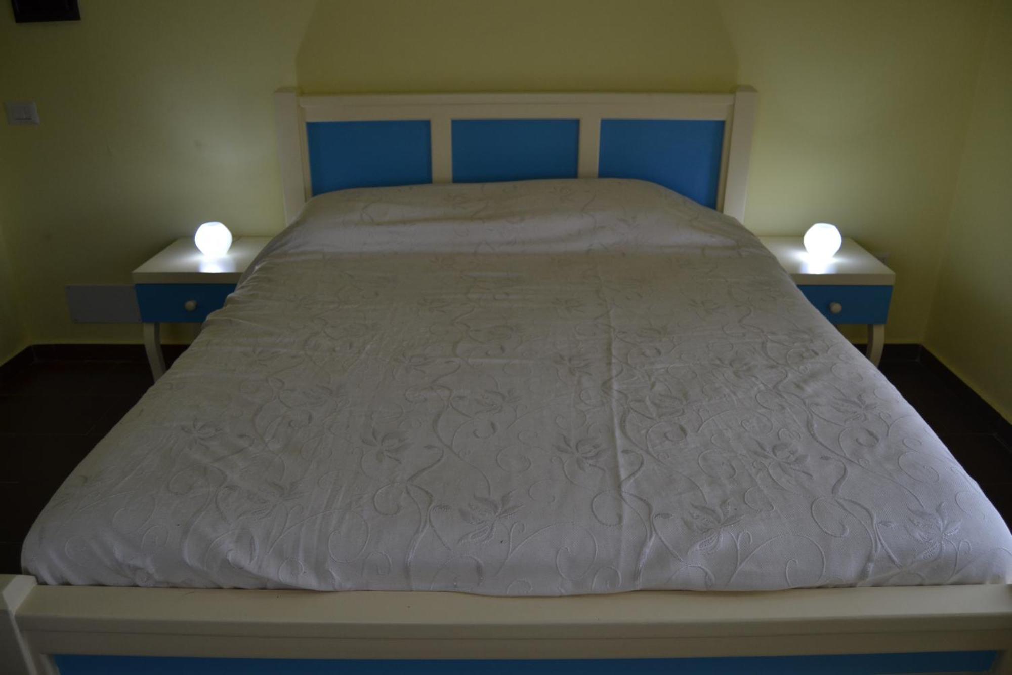 Kodra E Godenve Hotell Vile-Ballaj Rum bild