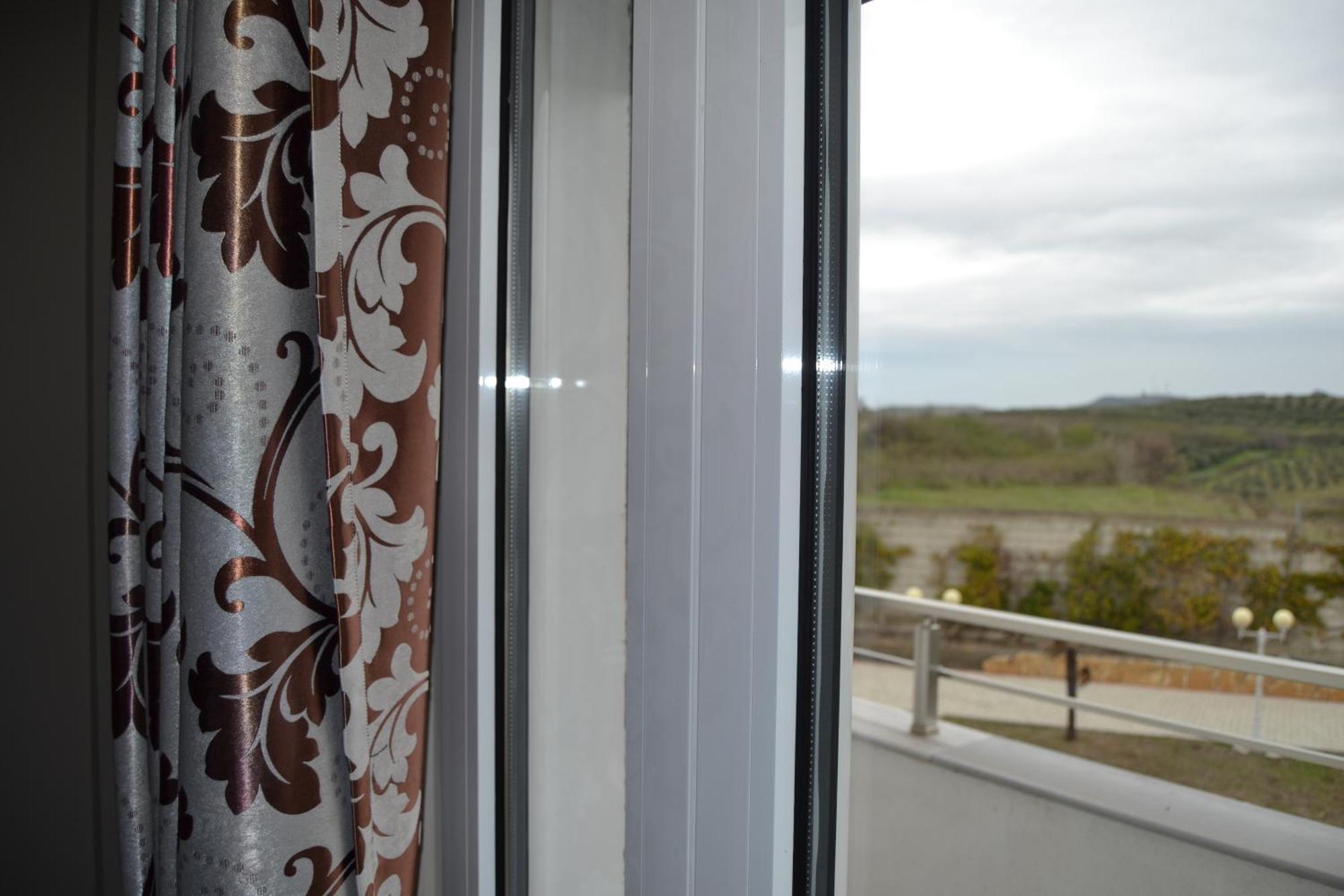 Kodra E Godenve Hotell Vile-Ballaj Rum bild