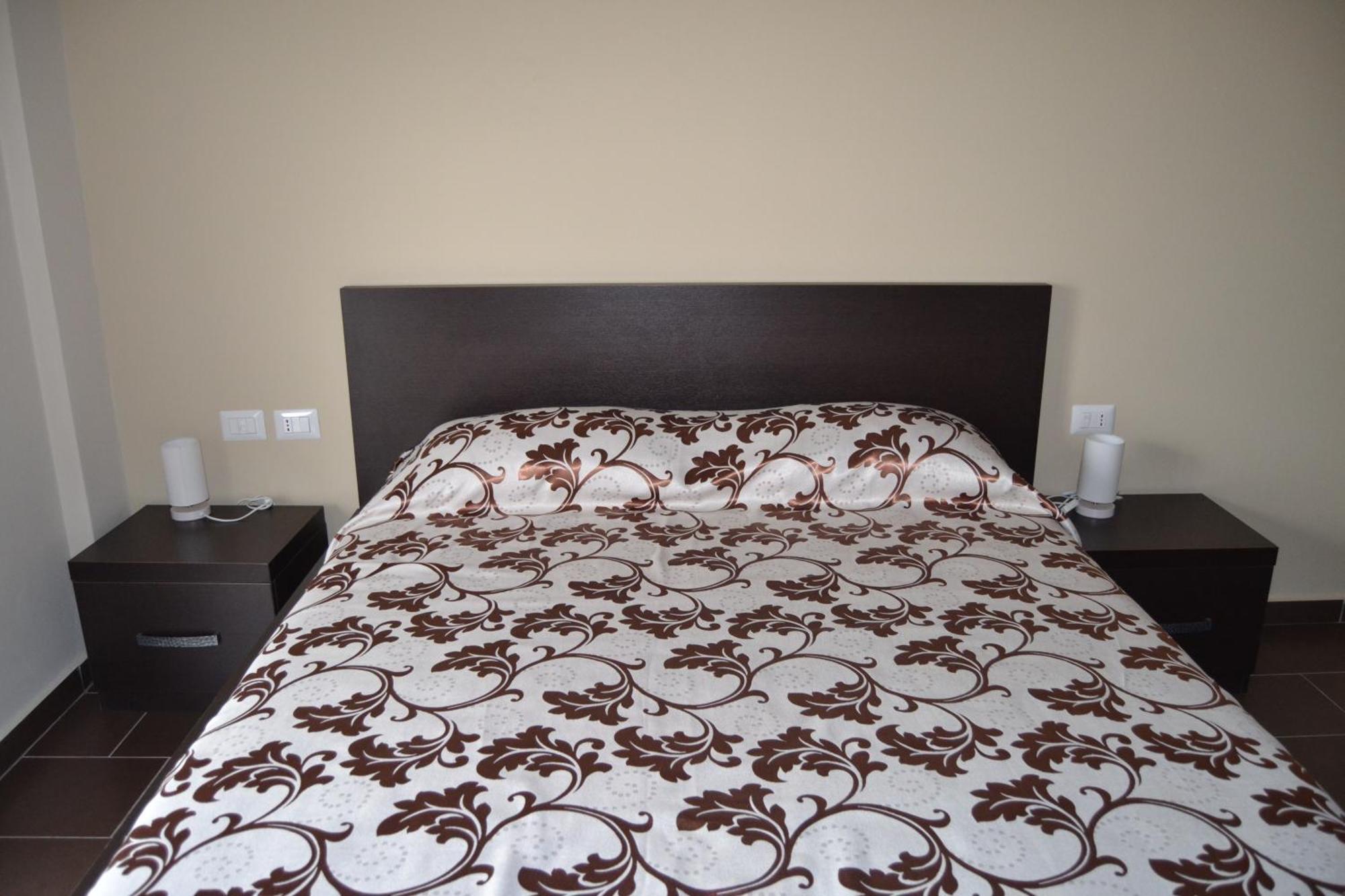 Kodra E Godenve Hotell Vile-Ballaj Rum bild